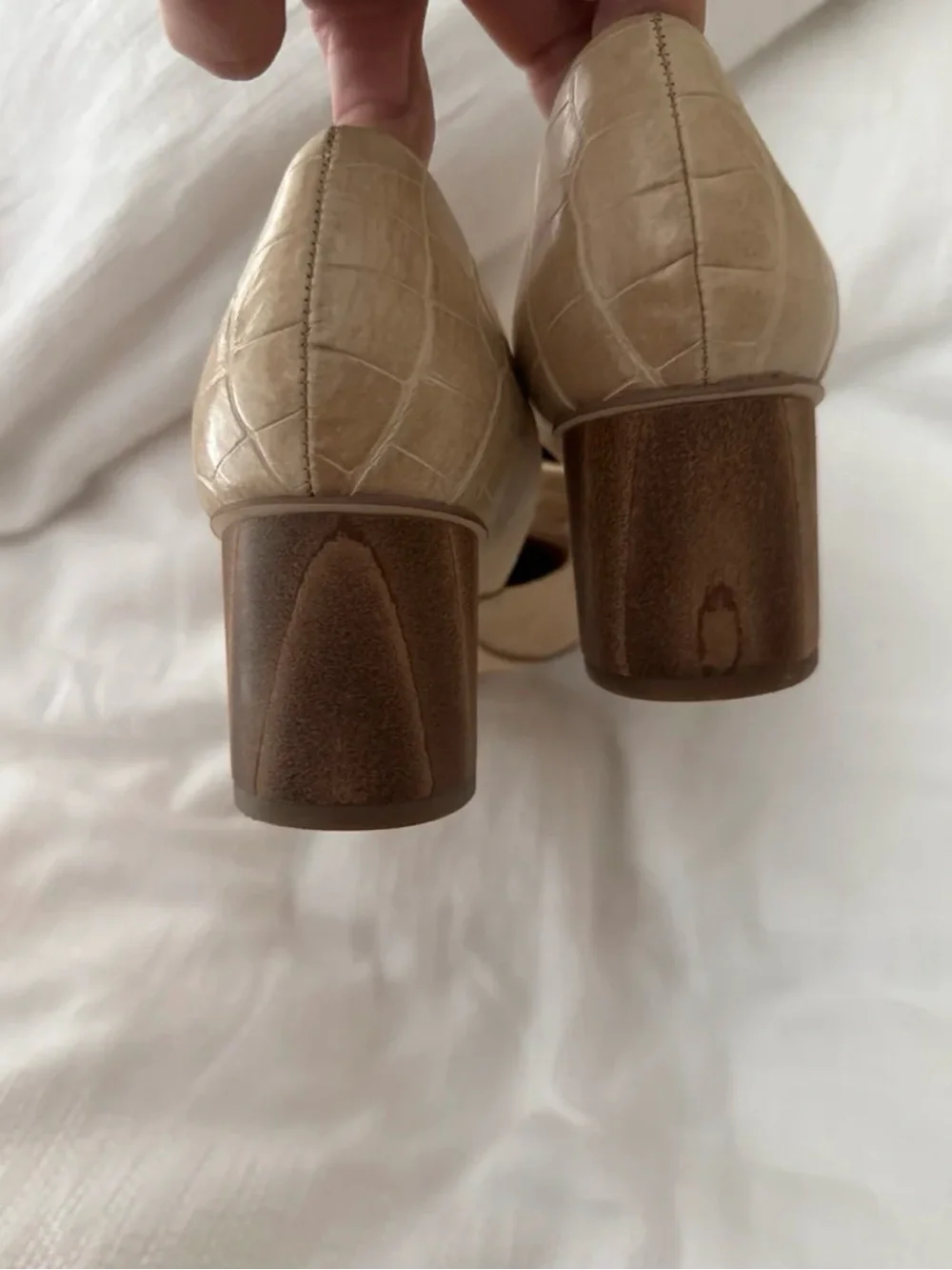 SARTO Beige Croc-Embossed Block Heels 8.5